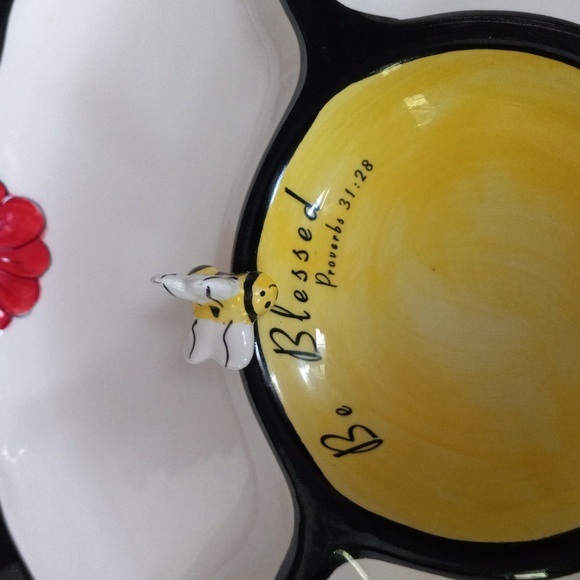 3 Section serving tray " Be Blessed Proverb 31:28". - Picture 2 of 3